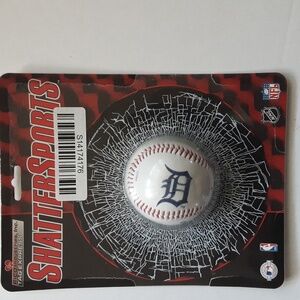 Detroit Tigers - RICO Industries ShatterSports Baseball Decorative Window Cling